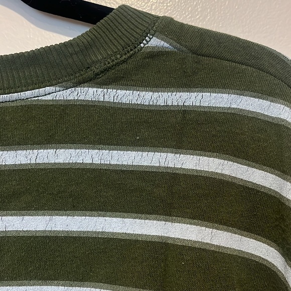 A&E cropped cut off sweatshirt! - Picture 3 of 7